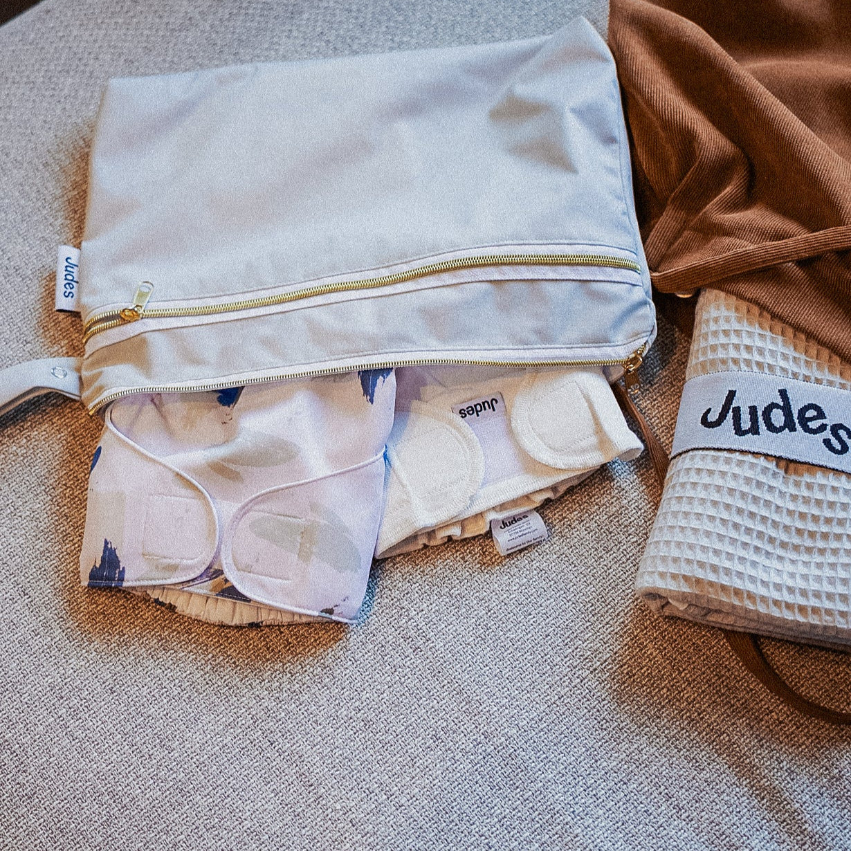 judes-family-kleiner-windelbeutel-second-hand-25x35-cm-wetbag-f-r-unterwegs image 5