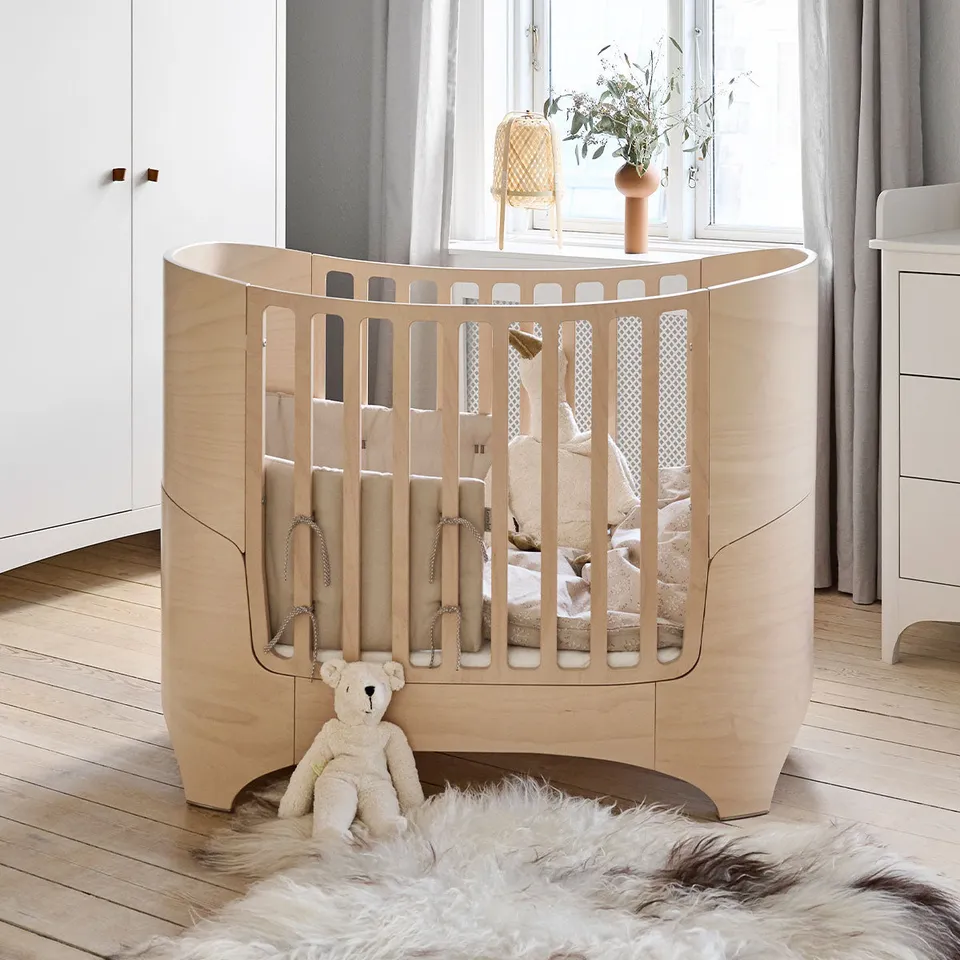 leander-classic-babybett-0-3-jahre-massivholz-oval-mitwachsend image 1