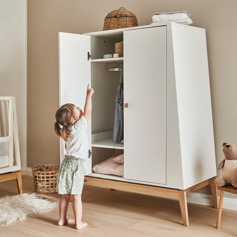 leander-luna-kleiderschrank-klein-white-oak image 1